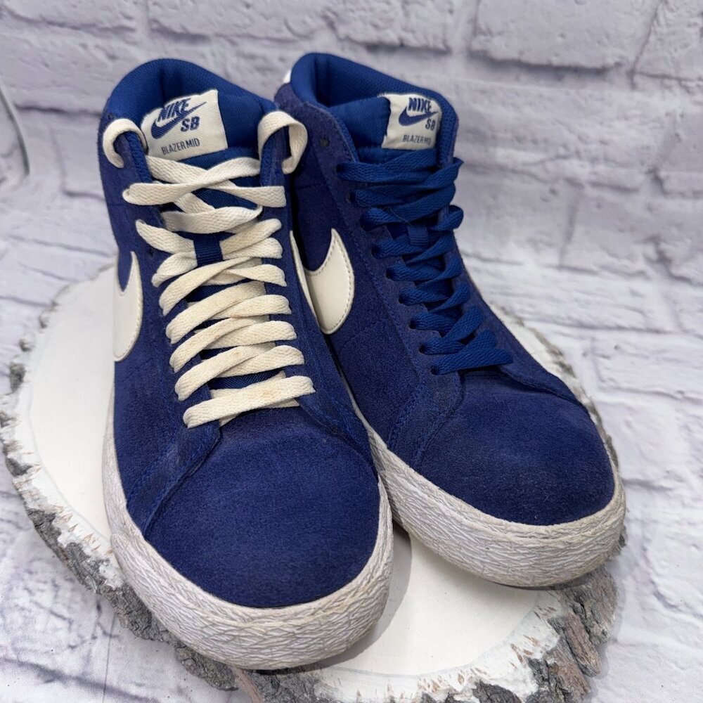 Nike SB Boys Blazer Mid Royal Blue / White Sneaker Size 6 Shoes - Picture 2 of 10